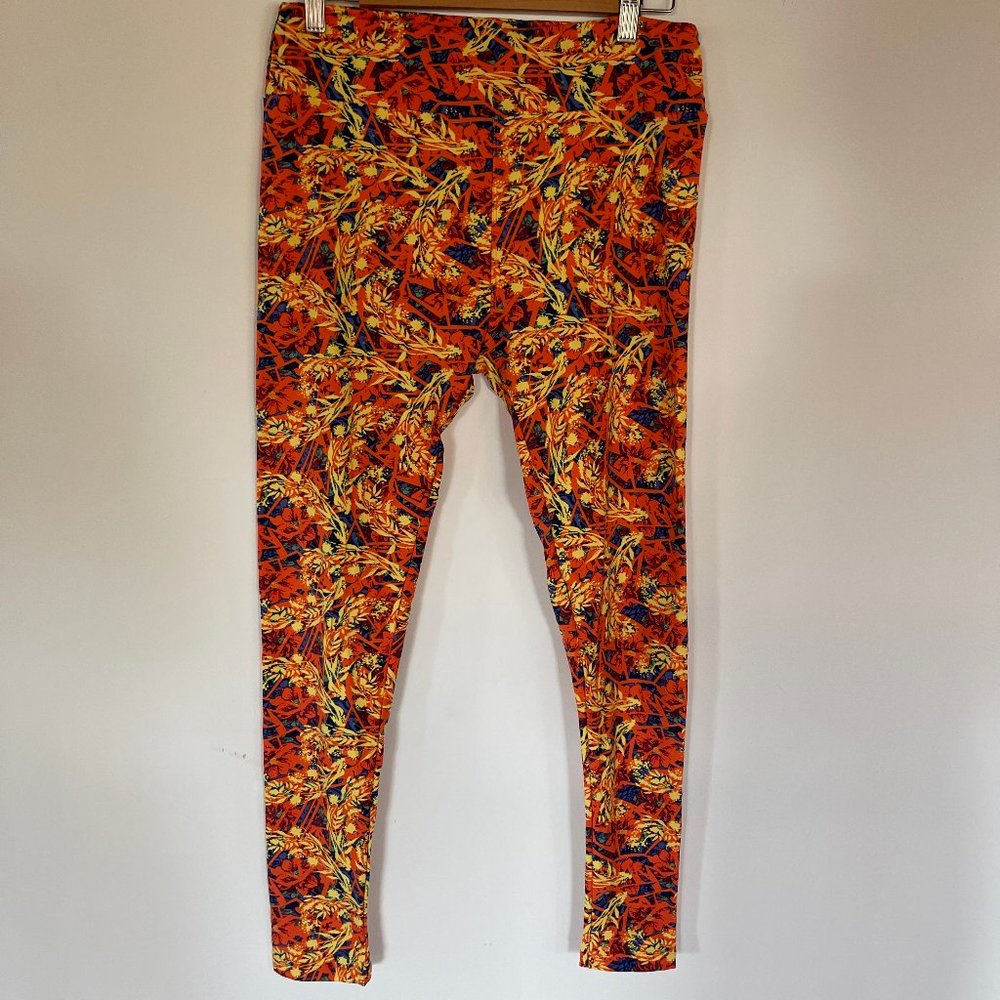 Floral gold and blue leggings in Tall & Curvy. NEVER WORN! 20% off 3+ items